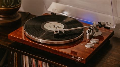 This turntable is versatile and user-friendly whether for relaxation, parties, or gatherings. . Retrolife record player
